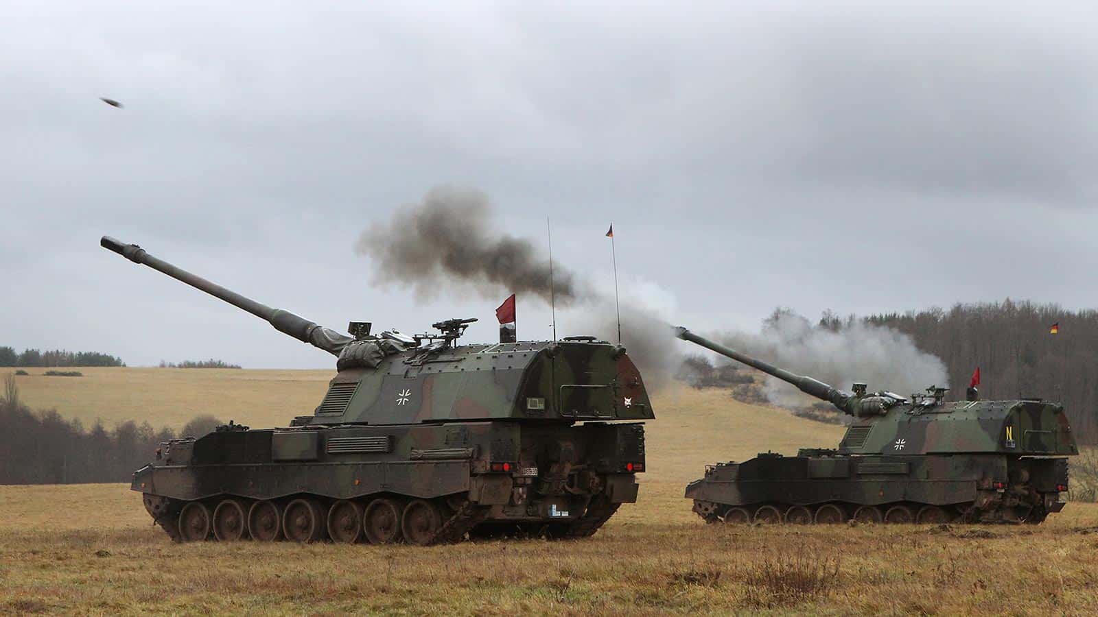 اوکراین دارای تفنگ های خودکششی 155 میلی متری PzH-2000 - نظامی خواهد بود