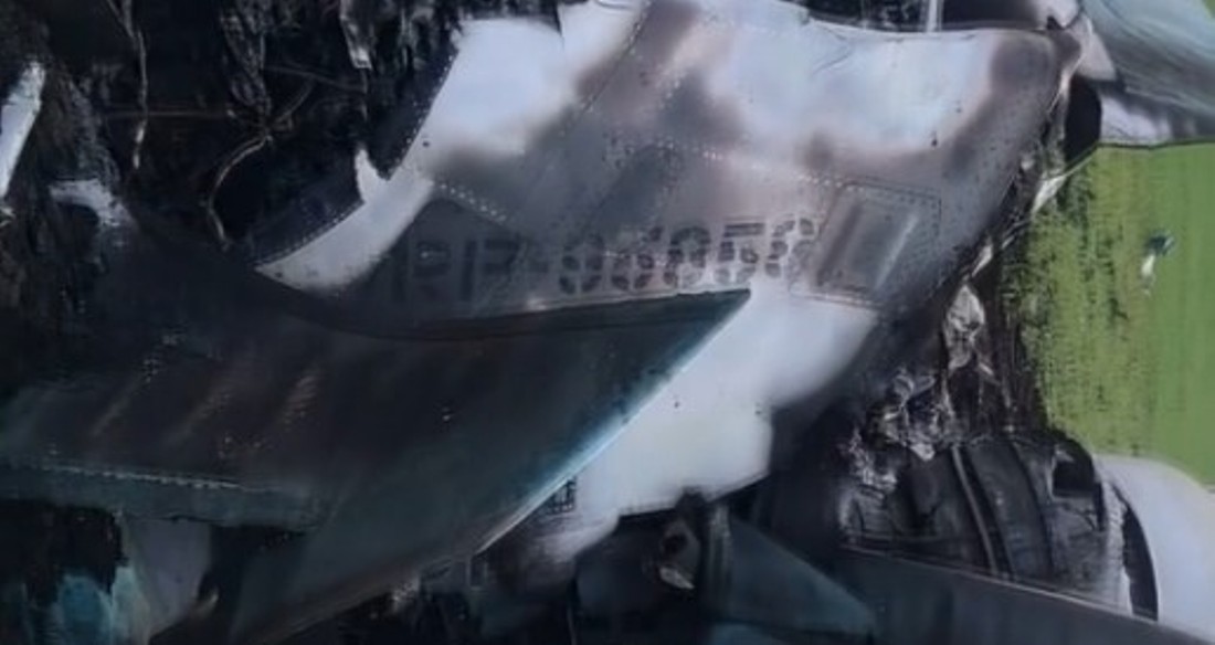 Уламки збитого на Запоріжжі російського Су-34 з номером RF-95858. Кадр з соціальних мереж