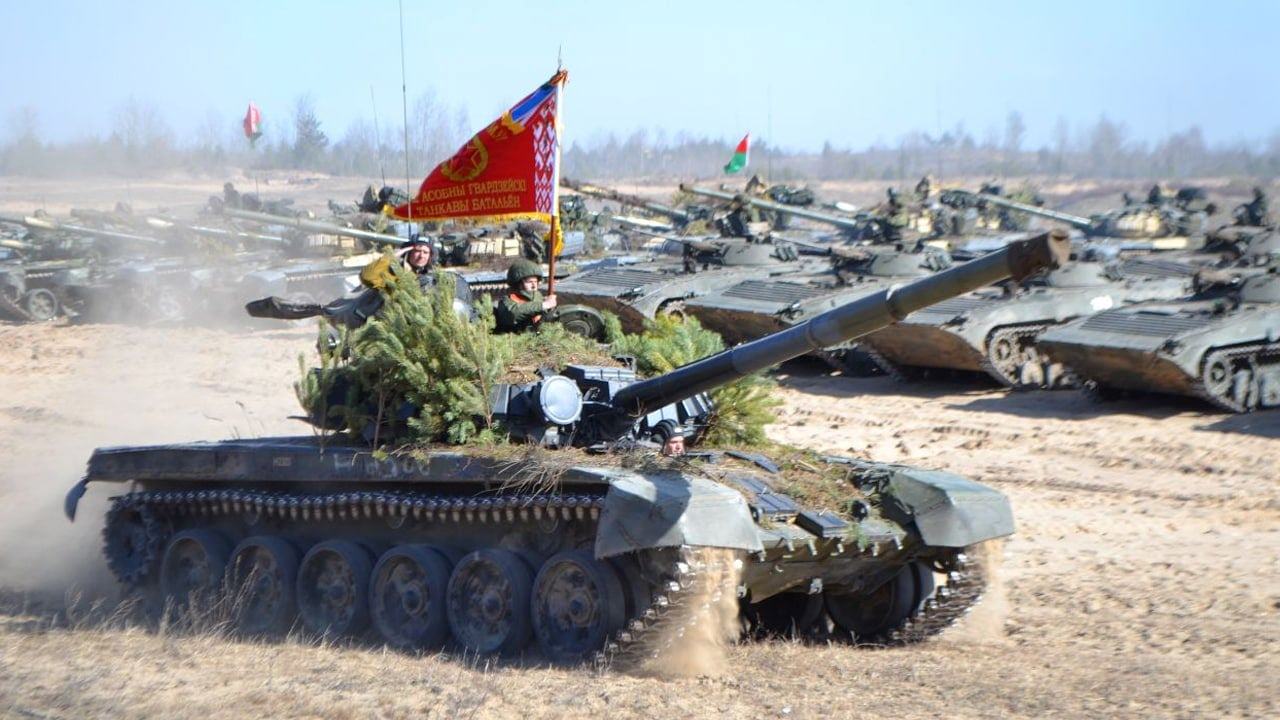 Танки Т-72Б та БМП-2 військових Білорусі. Фото: Міноборони Білорусі
