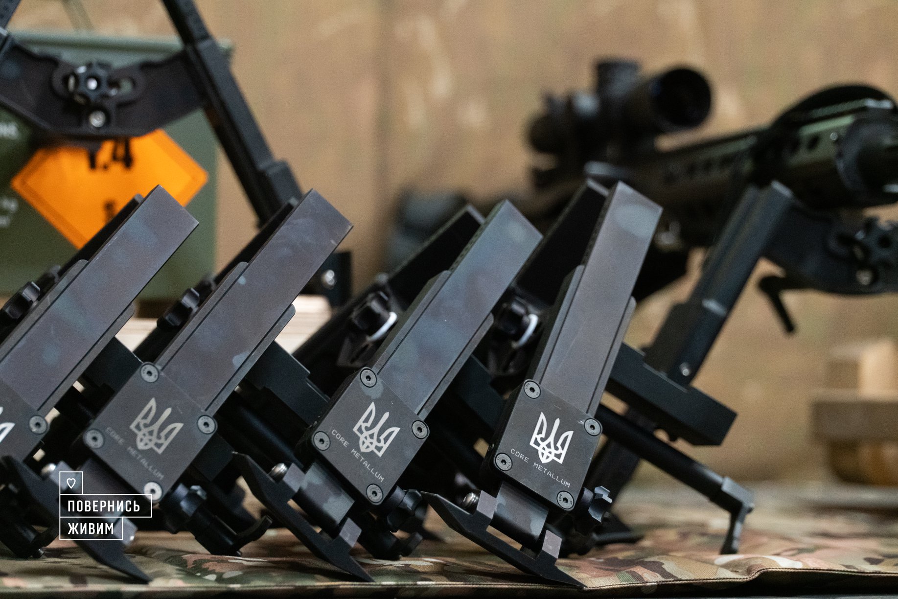 Гвинтівка Barrett військових України та нові сошки. Травень 2022. Фото: Фонд "Повернись живим"