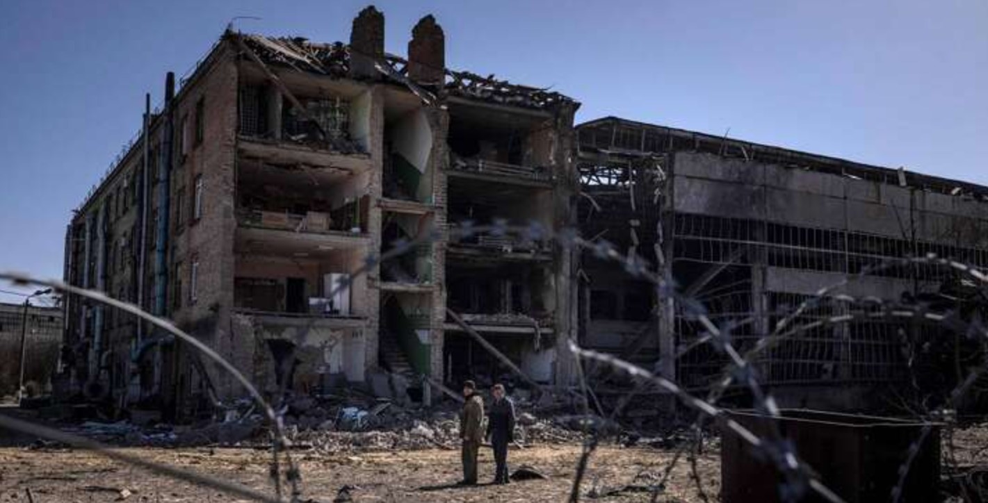Київський військовий завод «Візар» після обстрілу. Квітень 2022. Фото: AFP