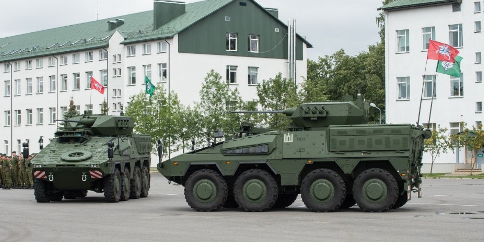 Бойові машини «Vilkas» військових Литві. Фото: Міноборони Литви