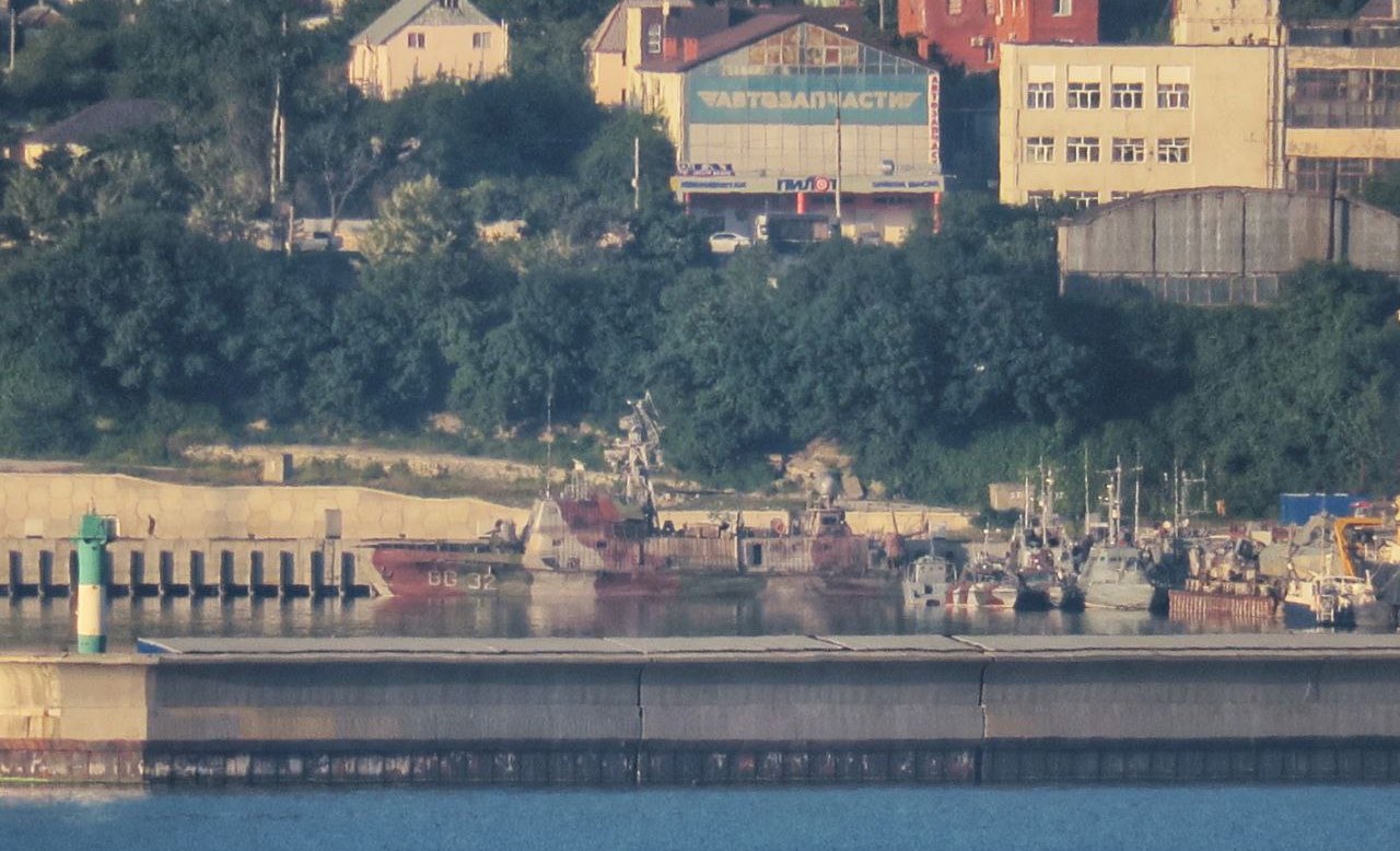Український корабель “Донбас” (BG32) у порту Новоросійська. Травень 2022. Фото: ЗМІ РФ