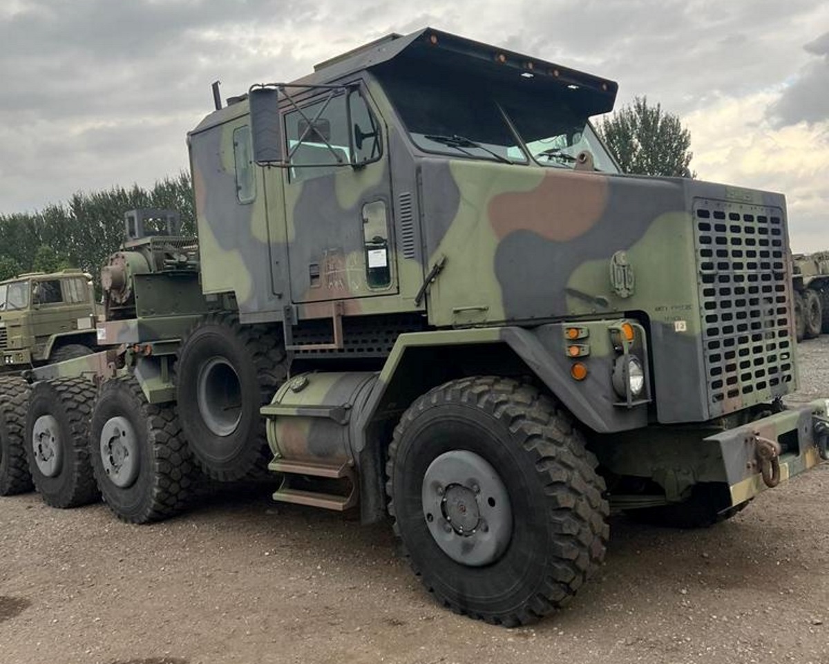 Тягач Oshkosh M1070. Фото: Юрій Бірюков