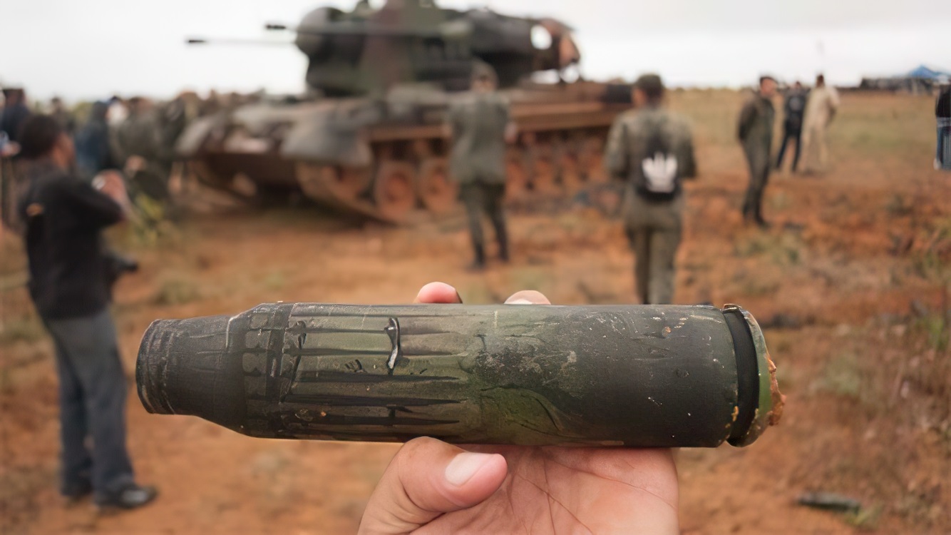 Гільза 35-мм від зенітної самохідної установки "Gepard". Фото з відкритих джерел