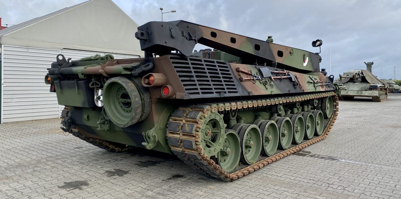 Ремонтно-евакуаційна машина “Bergepanzer 2” військових Німеччини. Фото: toysforboys4.eu