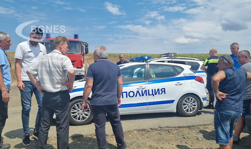 Правоохоронці та пожежники поруч з містом Карнобат, Болгарія, 31 липня 2022 Фото: bgnes