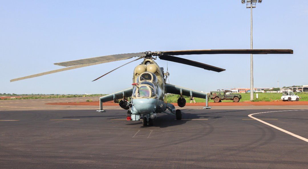 Вертоліт Ми-24П Повітряних сил Малі переданий Росією. Серпень 2022. Малі. Фото: Уряд Малі