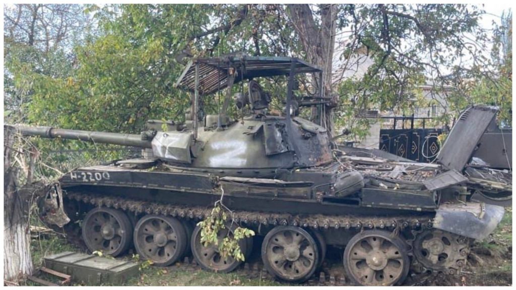 Знищений танк Т-62М російських військових на Херсонщині. Жовтень 2022. Фото з соцмереж
