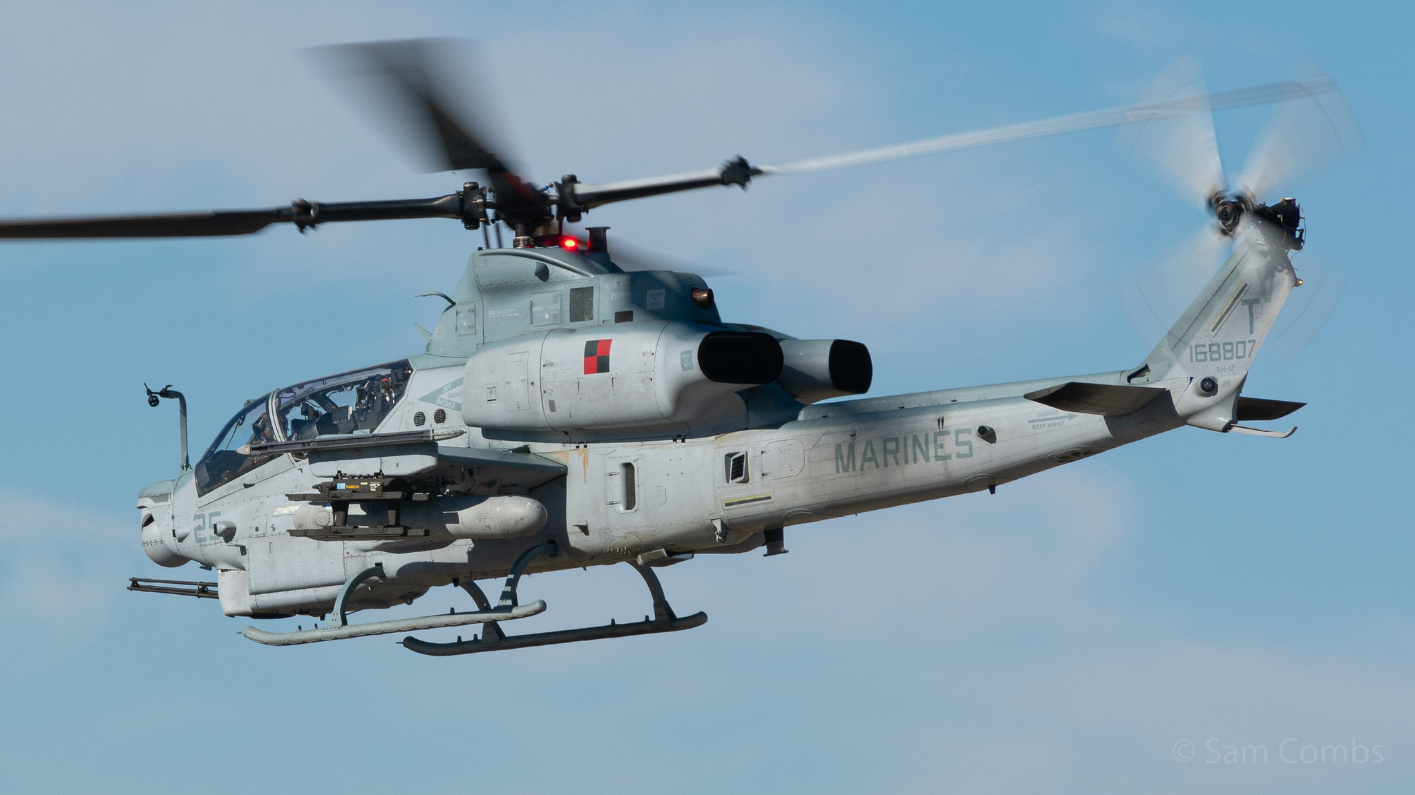 Вертоліт AH-1Z Vipers Корпусу морської піхоти США. 2022 рік. Фото: SamCom