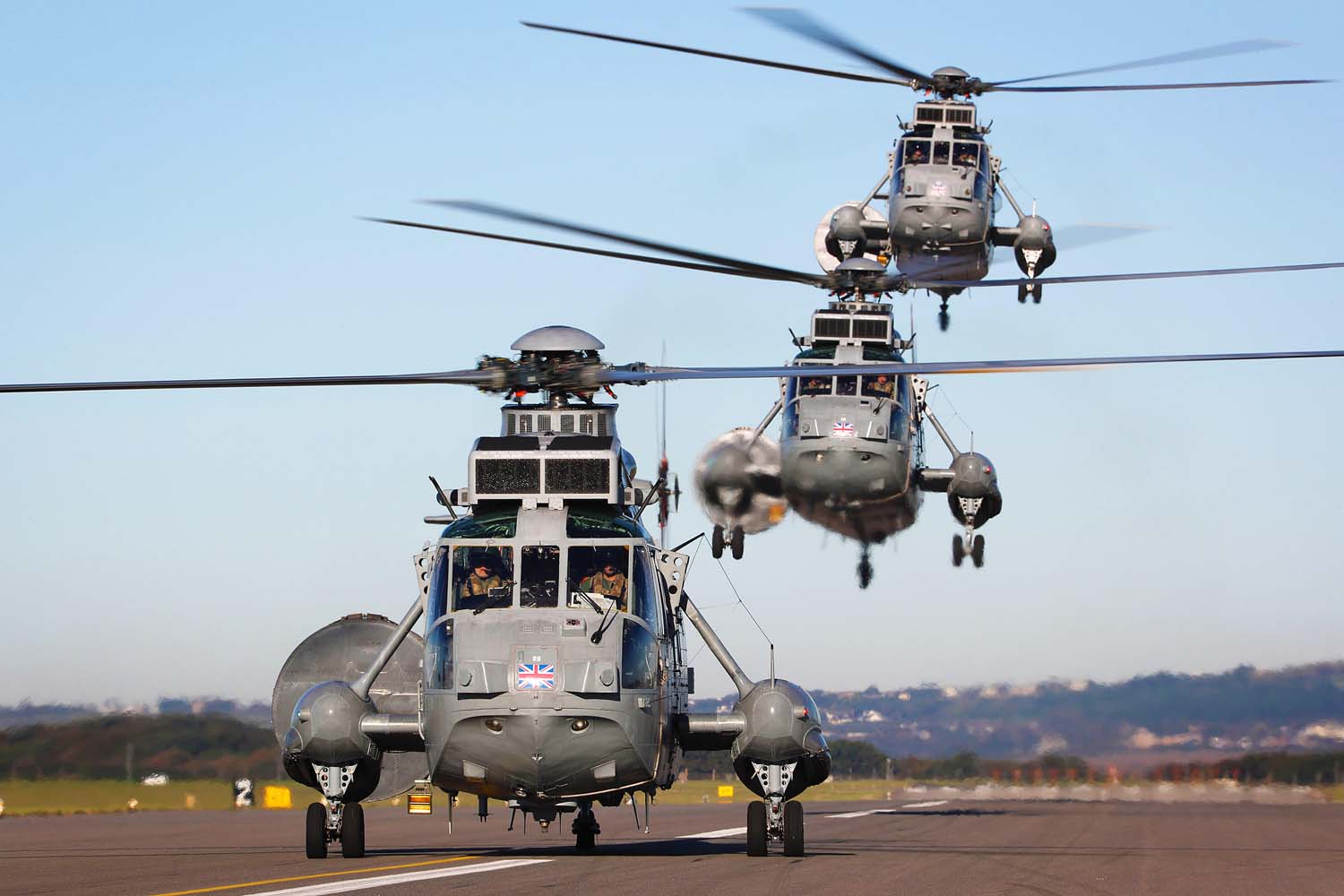 Great Britain is transferring three Sea King helicopters to Ukraine - Ben  Wallace - Militarnyi
