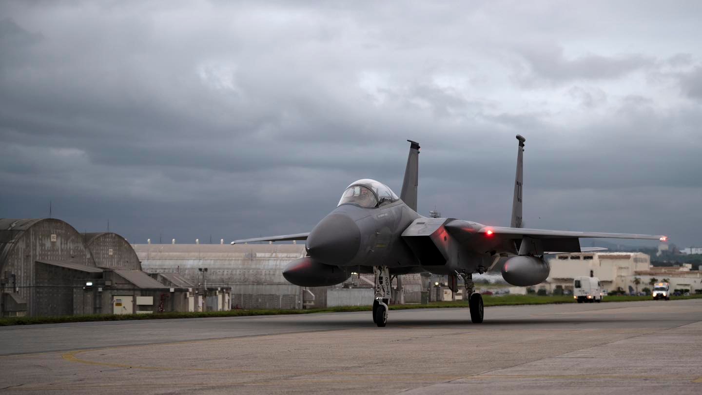 Винищувач F-15C/D 18-го авіакрила Повітряних сил США на авіабазі “Kadena” у Японії. Листопад 2022. Фото: Повітряні сили США