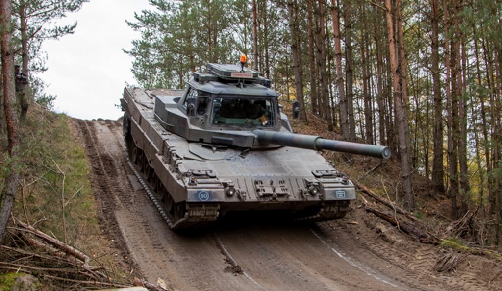 Чеські танкісти проходять підготовку на Leopard 2A4 Fahrschule. Осінь 2022. Німеччина. Фото: Міноборони Чехії