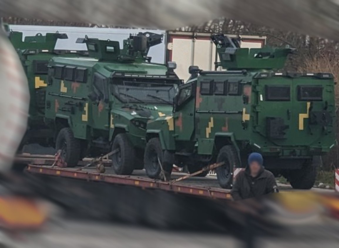 Бронемашини Panthera T6 в українському камуфляжі. Грудень 2022. Фото: Ukraine Weapons Tracker