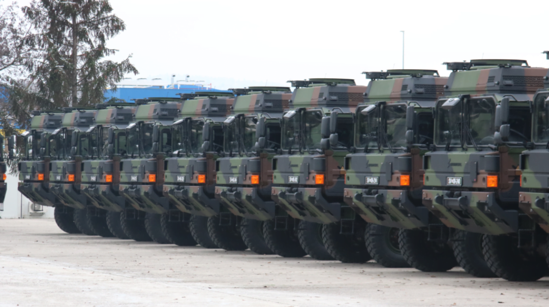Німеччина передає Україні вантажівки MAN HX 8×8