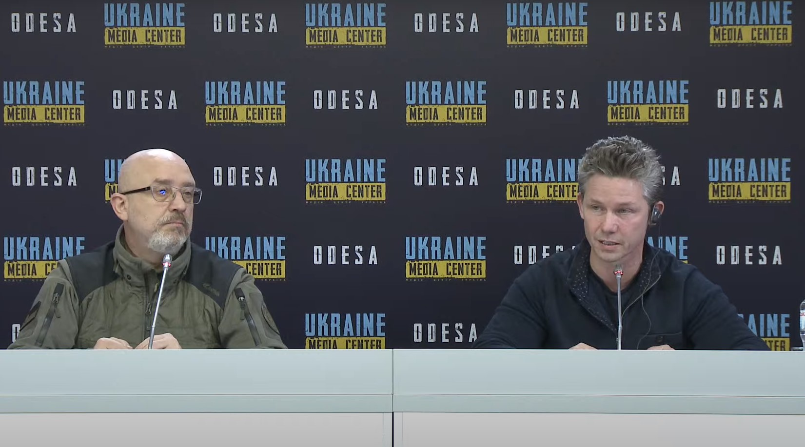 Олексій Резніков та Пол Йонсон в Україні. Грудень 2022. Кадр з відео Ukraine Media Center Odesa