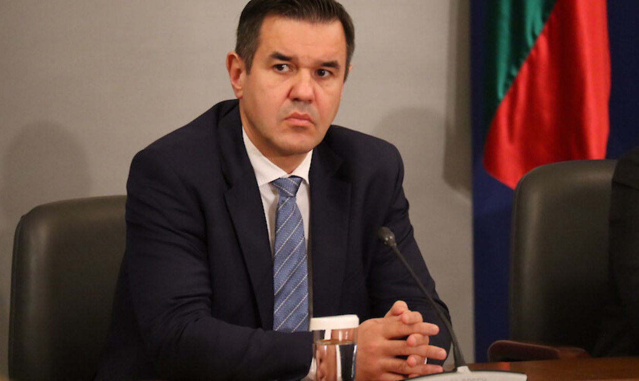 Nikola Sztojanov, Bulgária gazdasági és ipari minisztere.  Fotó: bolgár tömegtájékoztatás