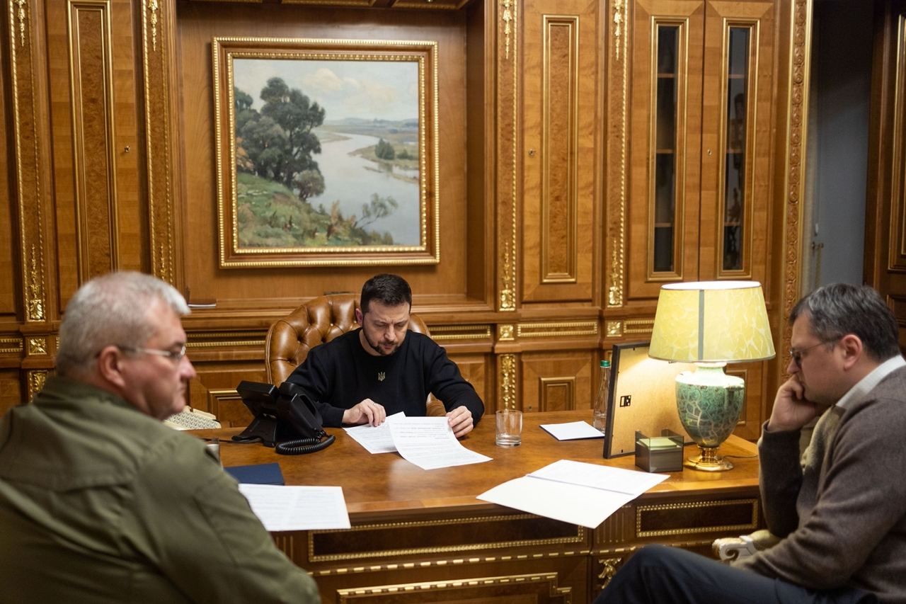 Володимир Зеленський під час розмови з прем'єр-міністром Італії Джорджією Мелоні. 27 грудня 2022 Фото: Офіс Президента