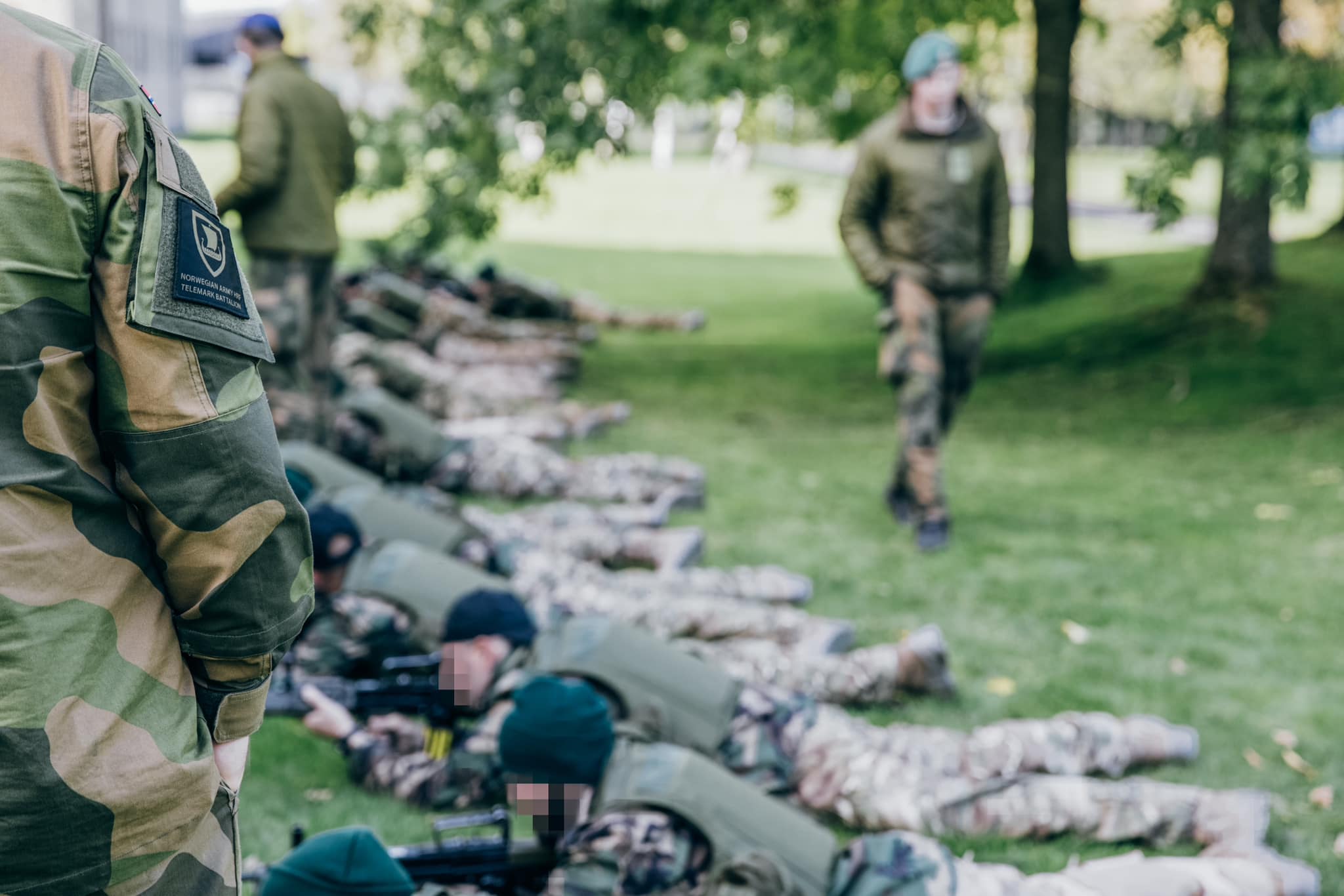Інструктори з Норвегії працюють з українськими військовими під час навчань у Великій Британії, жовтень 2022 Фото: Збройні Сили Норвегії