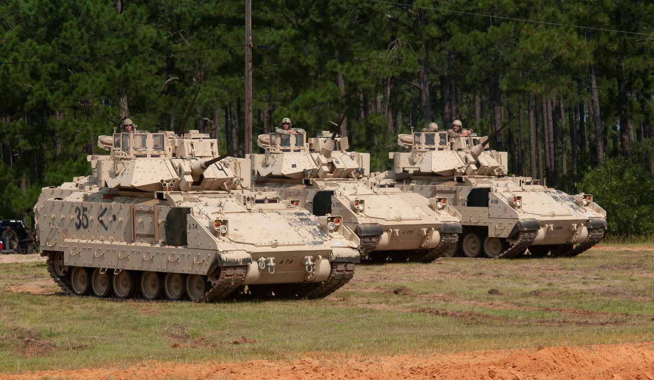 Бронемашини M2A2 ODS-SA Bradley нацгвардії США. 2021 рік. США. Фото: Нацгвардія США