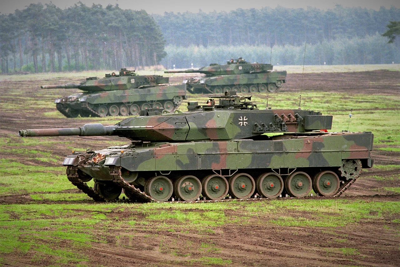 Norway and Netherlands to hand over Leopard tanks along with Germany -  Militarnyi