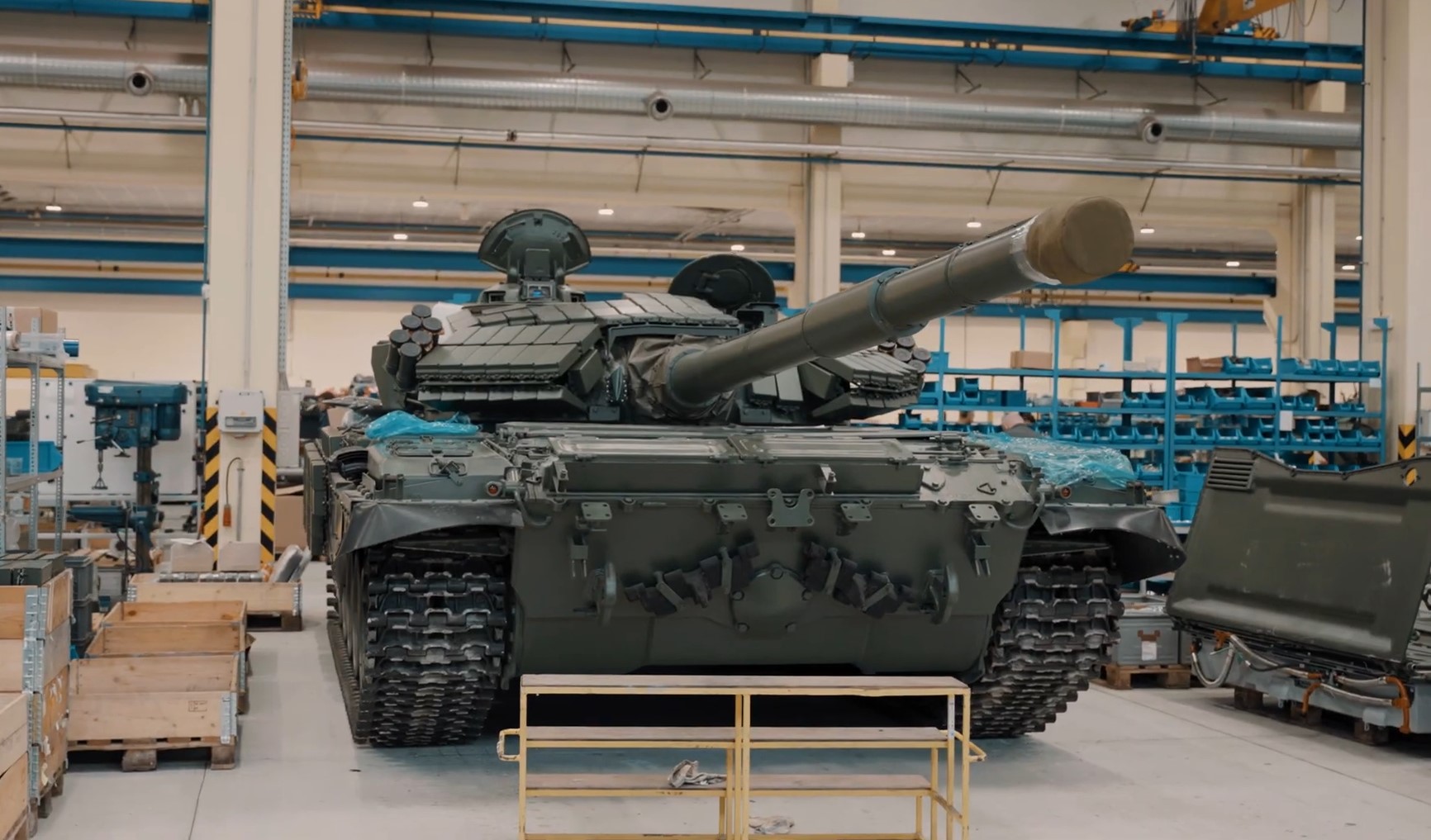Танк Т-72 під час модернізації на підприємстві Excalibur Army. Кадр з відео компанії