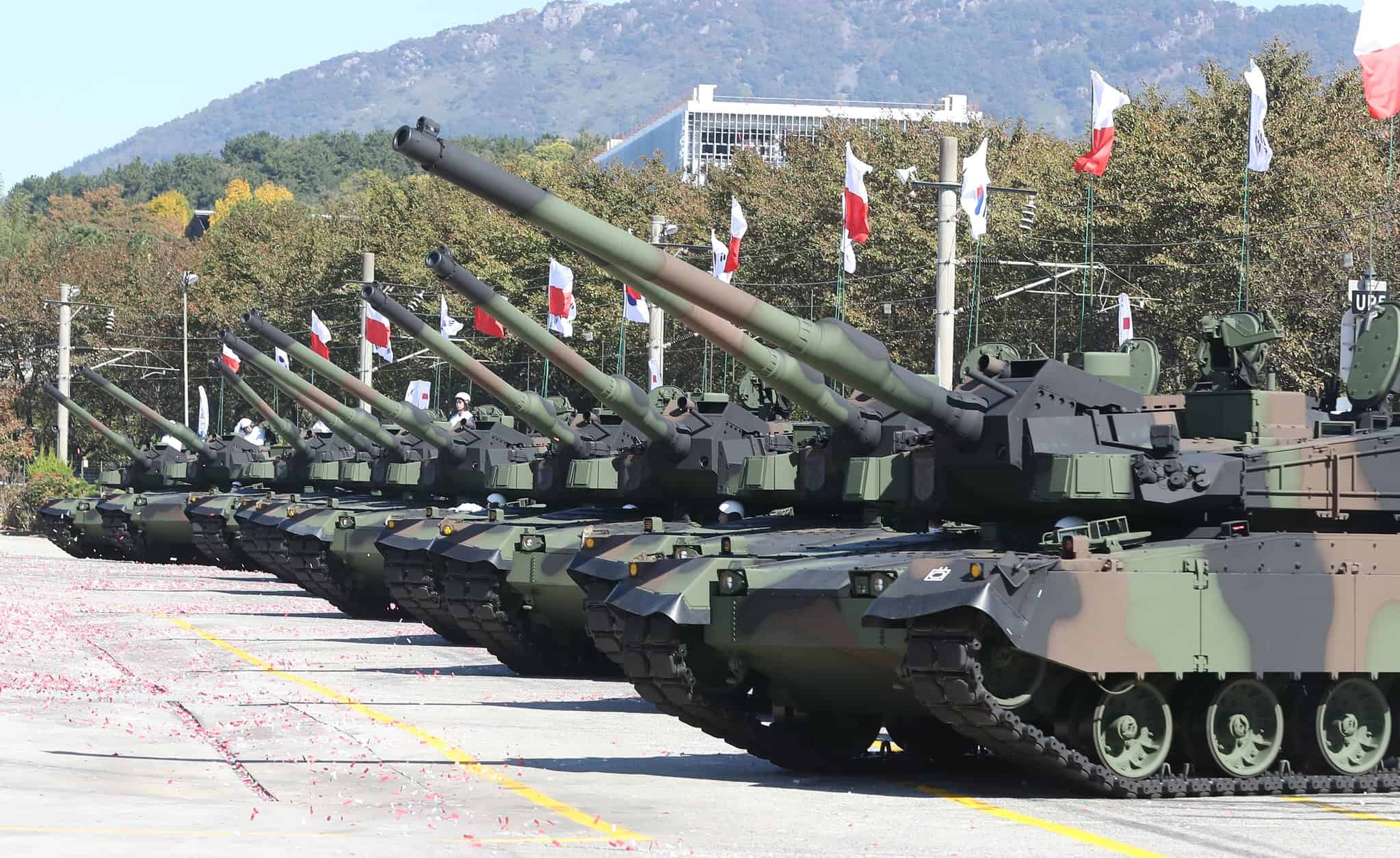 Poland received another 12 K9 Thunder self-propelled howitzers and 5 K2  Black Panther tanks - Militarnyi