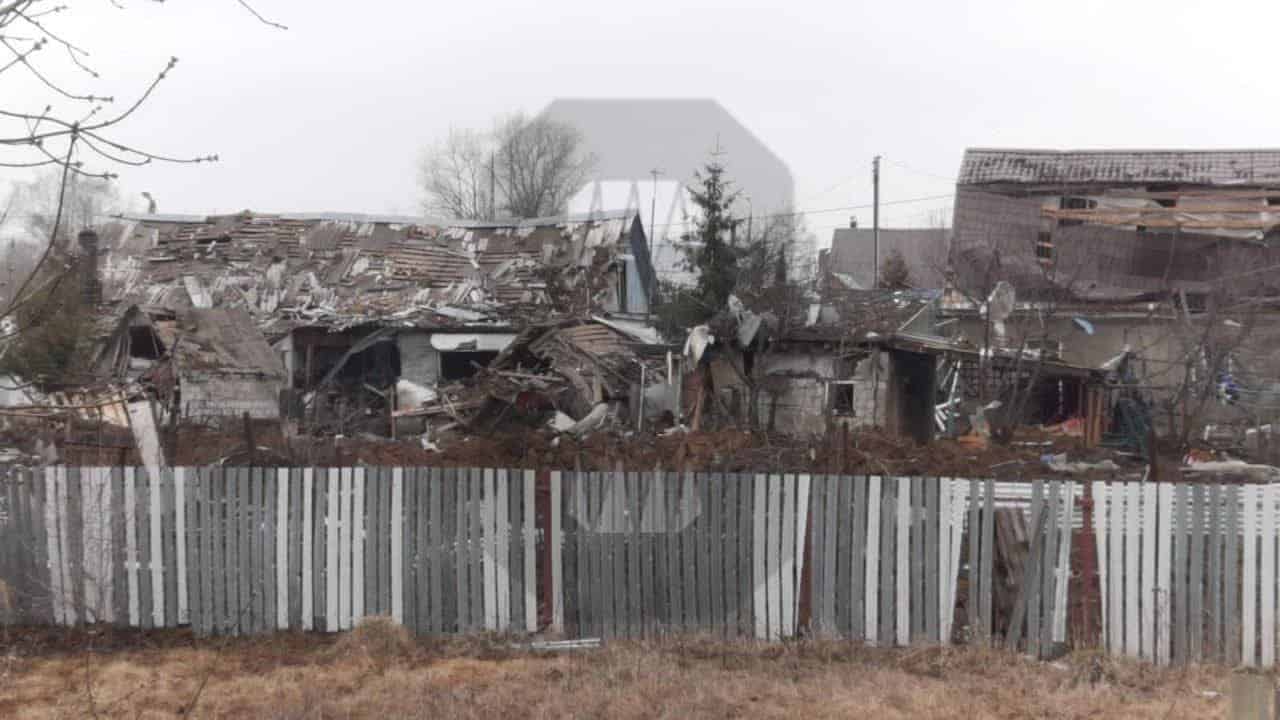 Розбиті будинки у місті Кірєєвськ Тульської області Росії. 26.03.2023. Фото з соцмереж