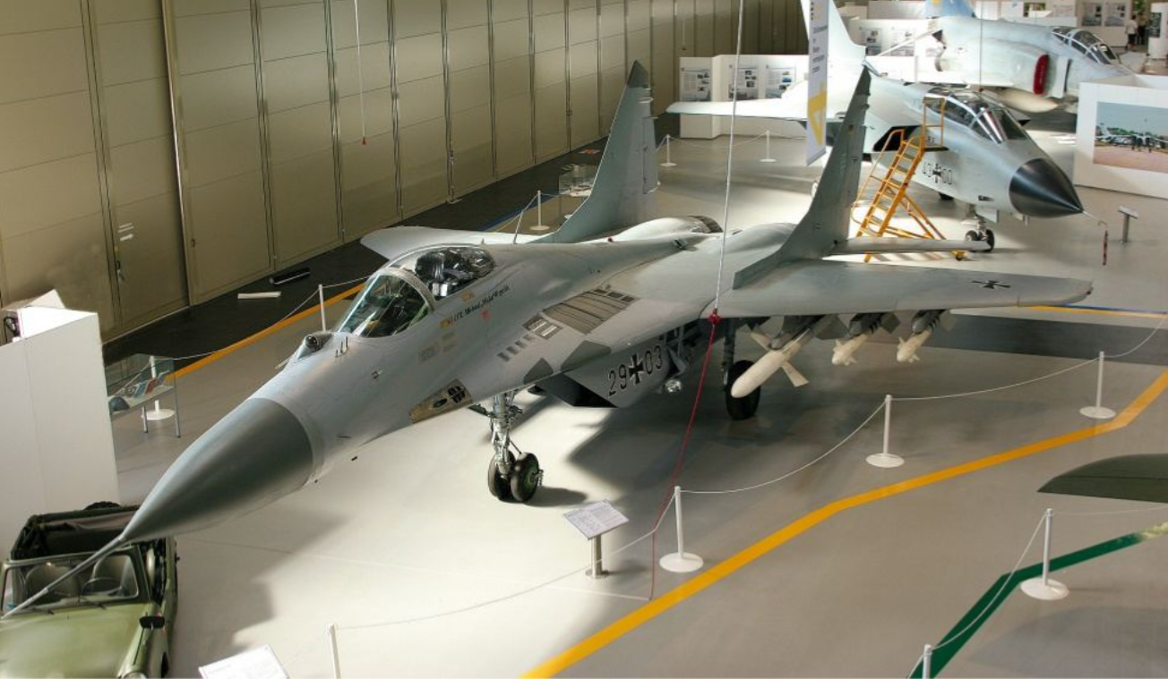 Винищувач МиГ-29 Повітряних сил Німеччини. Військово-історичний музей, розташований на площі колишнього військового аеродрому в районі Берлін-Гатів. Німеччина. Фото: berlin.museum-digital.de