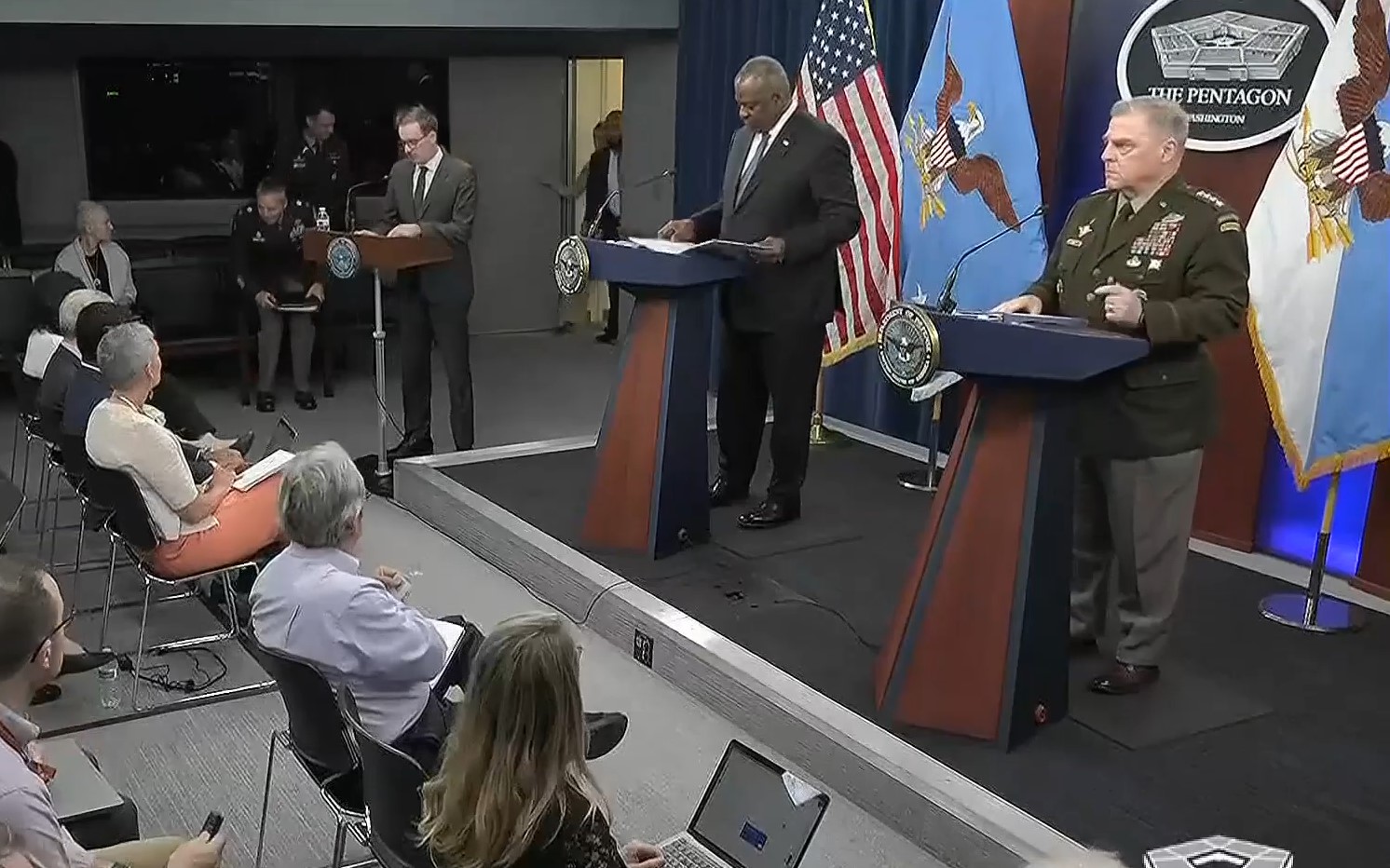 Міністр оборони США Ллойд Остін та Голова об'єднаного комітету начальників штабів США Марк Міллі. Кадр з відео Пентагону