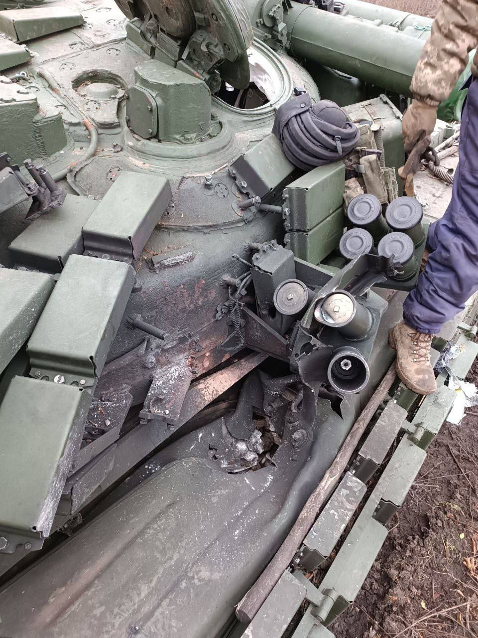 Reactive armor of armored vehicles: experience in use in the  Russian-Ukrainian war - Militarnyi