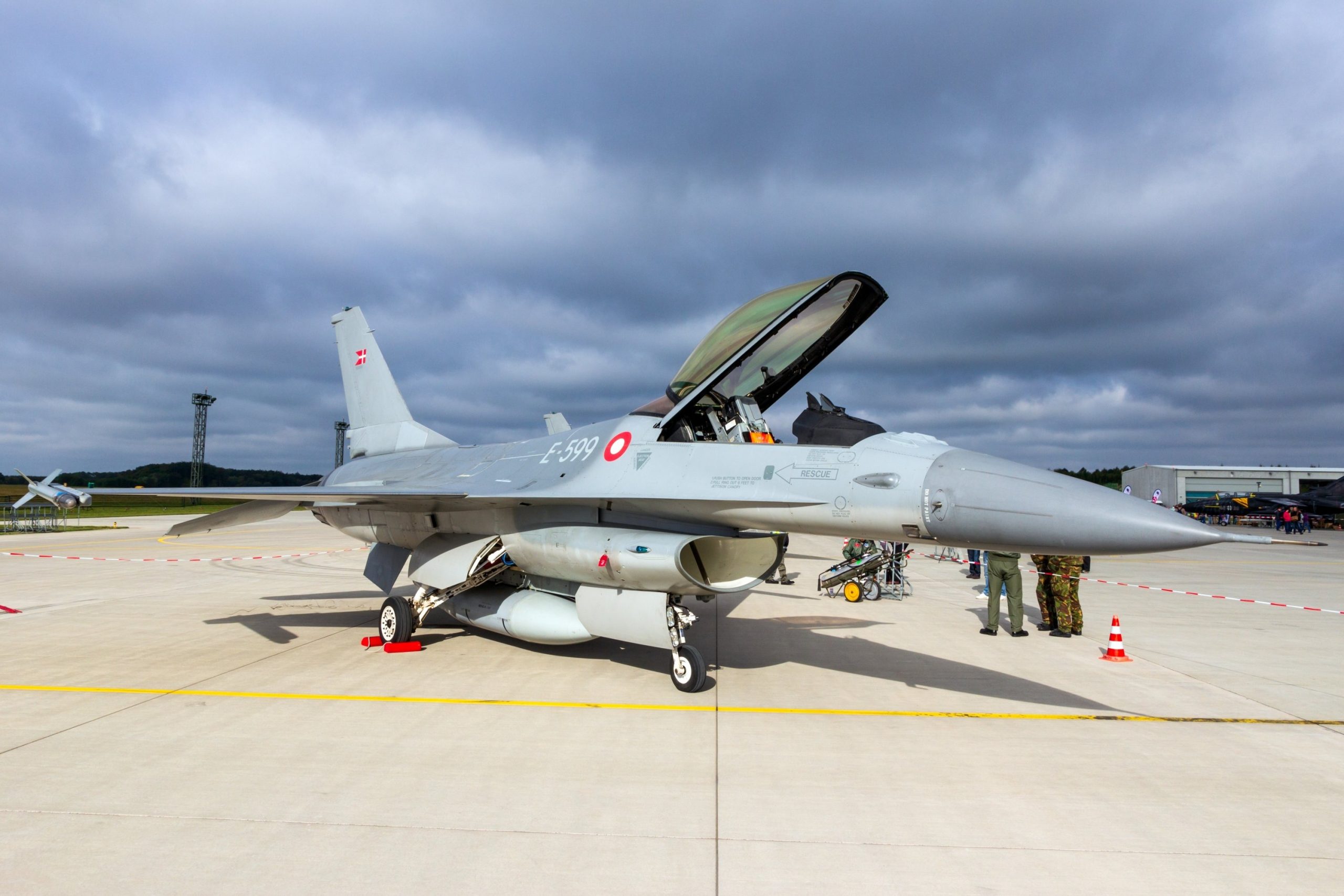 Винищувач Lockheed Martin F-16AM/BM Fighting Falcon повітряних сил Данії. Фото з відкритих джерел.