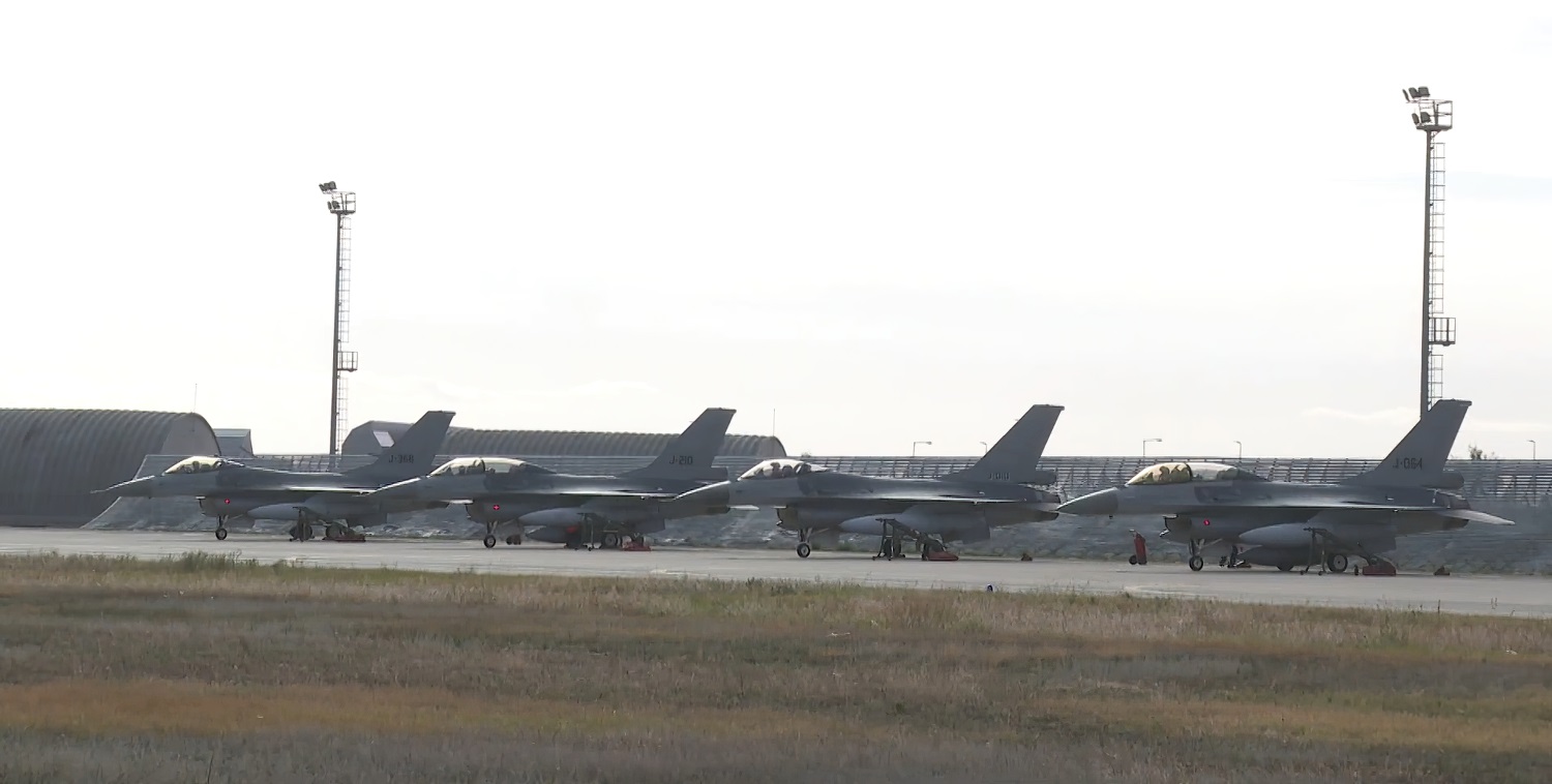 Винищувачі F-16 Повітряних сил Нідерландів у Румунії. Листопад 2023. Кадр з відео Valahia News