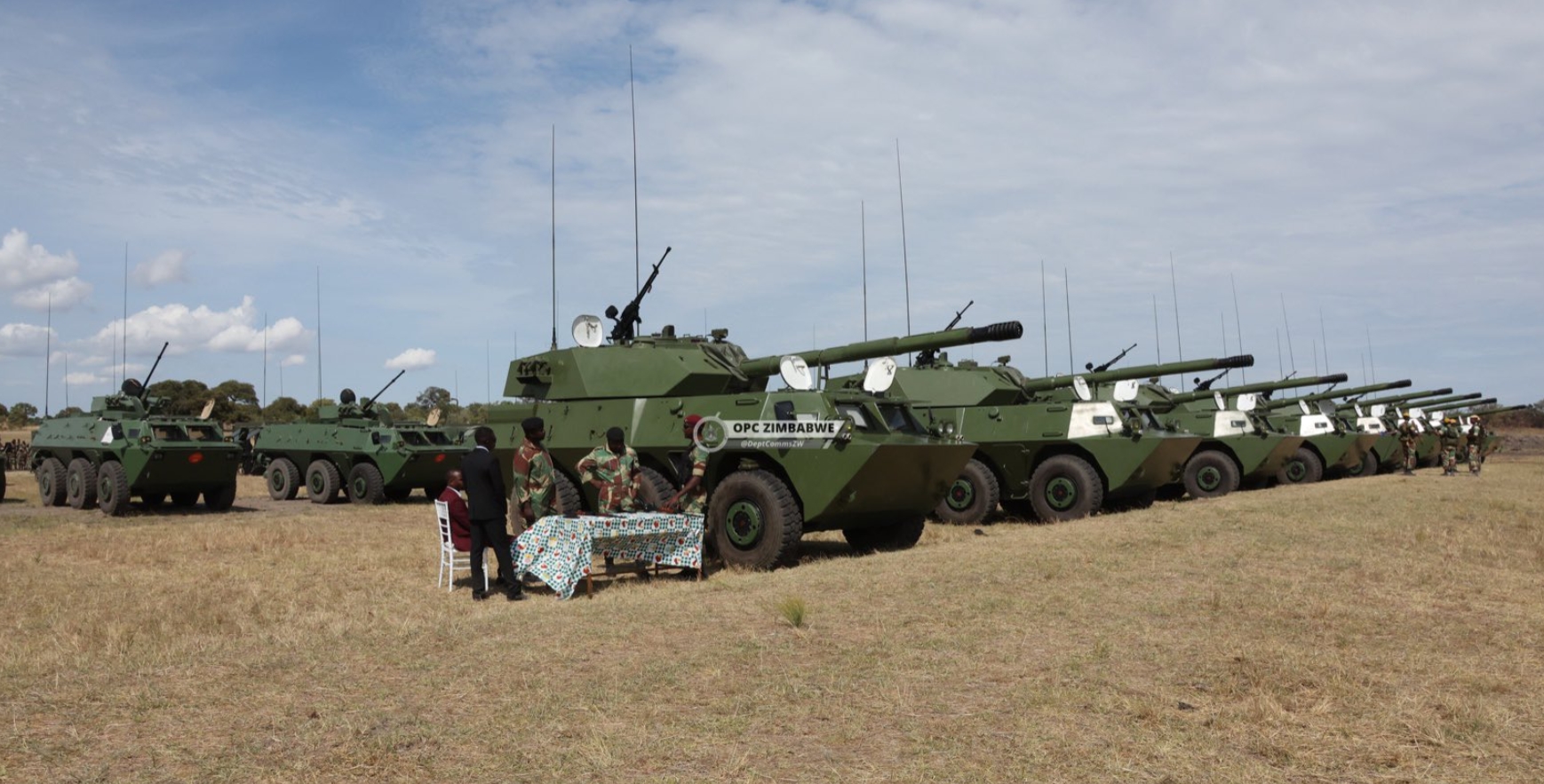 Китайські самохідні протитанкові установки WMA301 та бронемашини WZ-551 армії Зімбабве. Грудень 2023. Африка. Фото: @DeptCommsZW