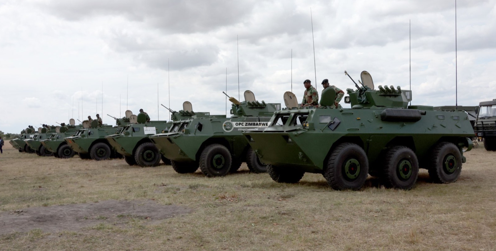 Китайські бронемашини WZ-551 армії Зімбабве. Грудень 2023. Африка. Фото: @DeptCommsZW