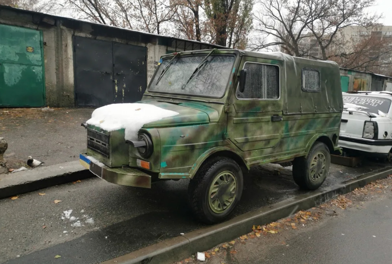 Позашляховик ЛуАЗ-969М українських військових