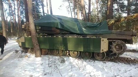 تستخدم دبابات أبرامز الأوكرانية الدرع التفاعلي ARAT-1