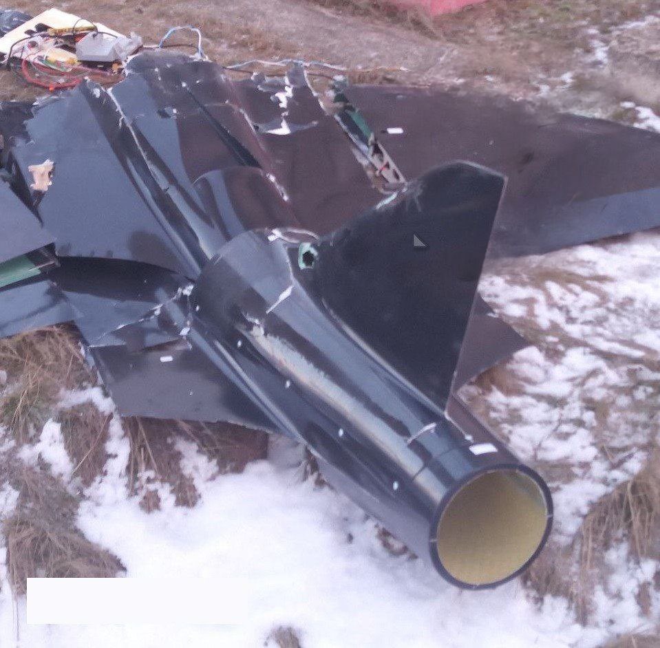 Невідомий безпілотник з реактивним двигуном, який збила російська протиповітряна оборона. Лютий 2024. Фото: @front_ukrainian