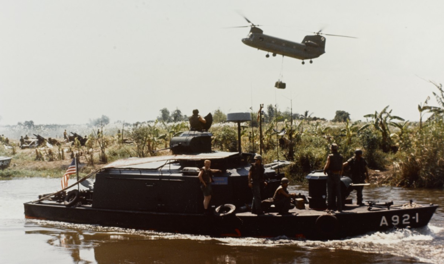 Катер ASPB військових США у В'єтнамі. Фото: history.navy.mil