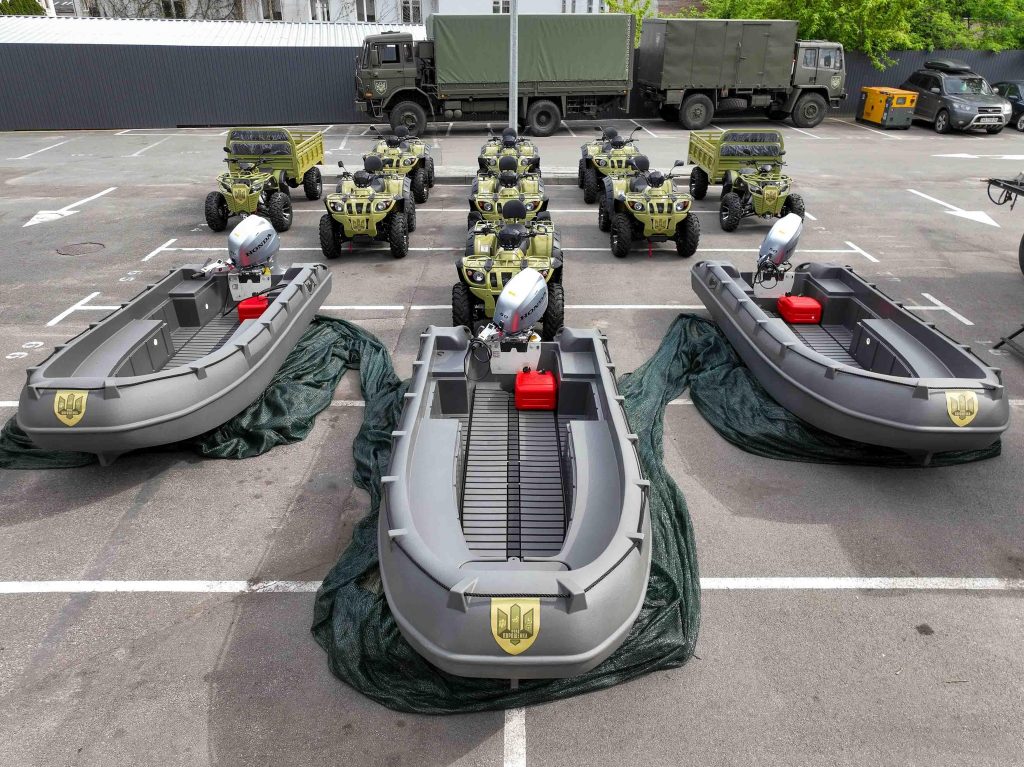 Придбані "Фондом Порошенка" човни для військових, 23 квітня 2024 року. Фото: Петро Порошенко.