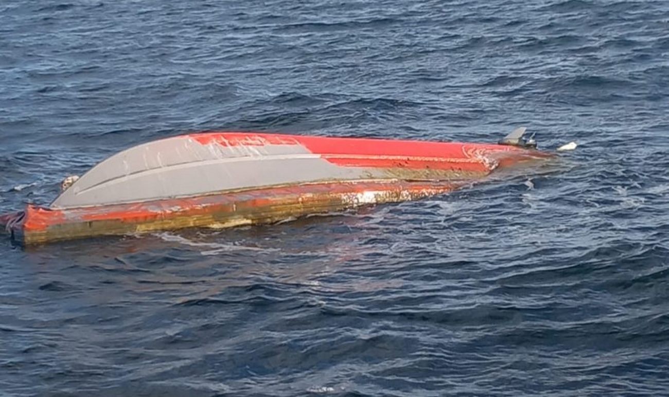 Невідомий морський дрон, який знайшли біля берегів Румунії. Квітень 2024. Фото: europafm.ro
